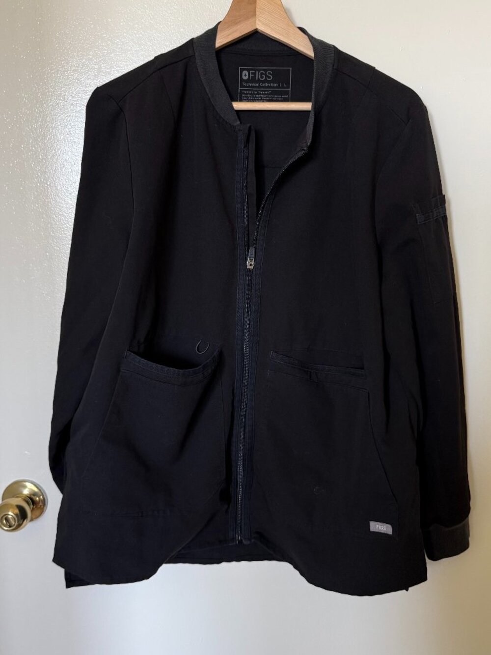 FIGS Bellery Technical Collection Black Full Zip Jacket L